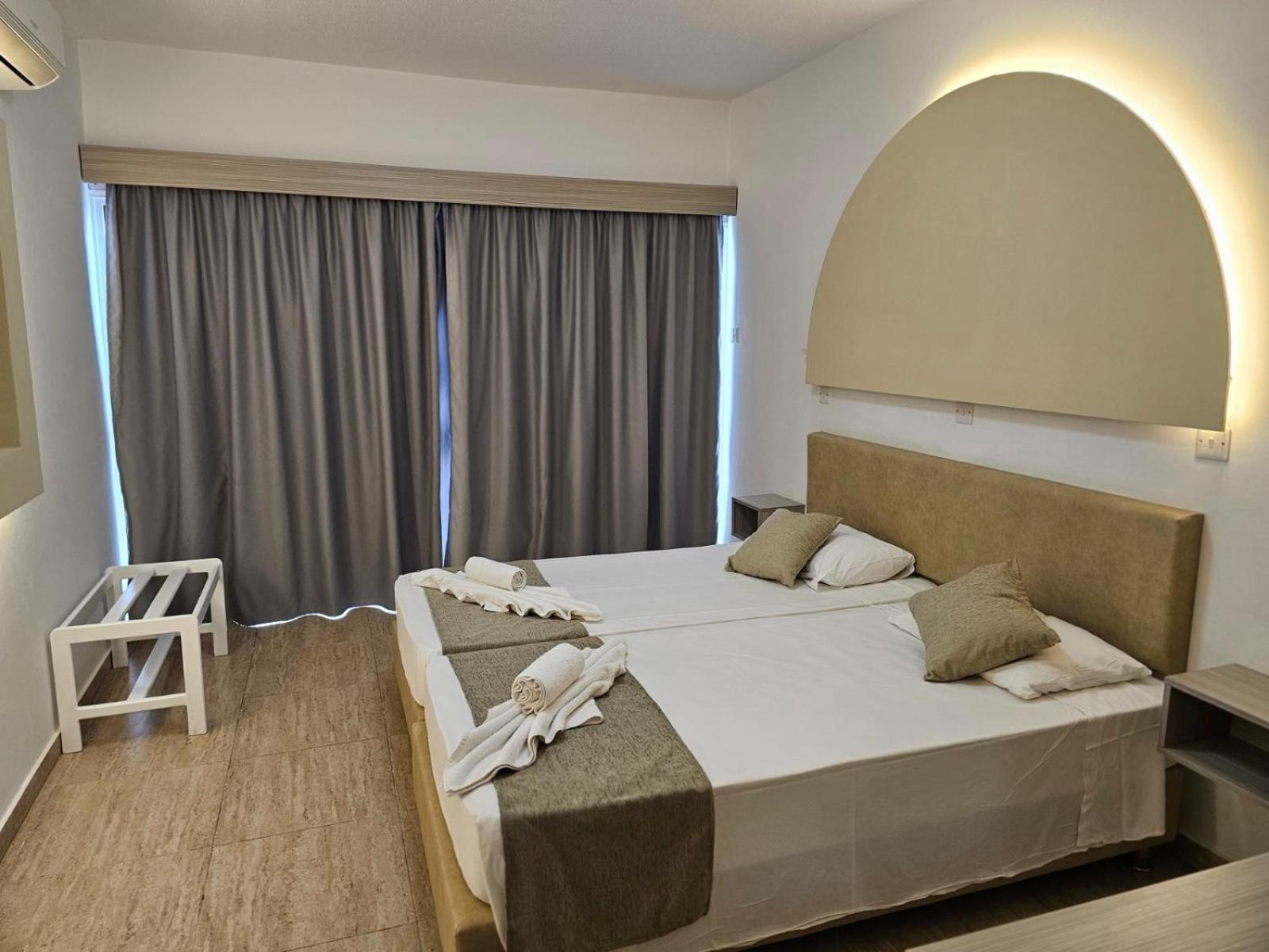 Penelope Beach Hotel Apts Protaras Dış mekan fotoğraf